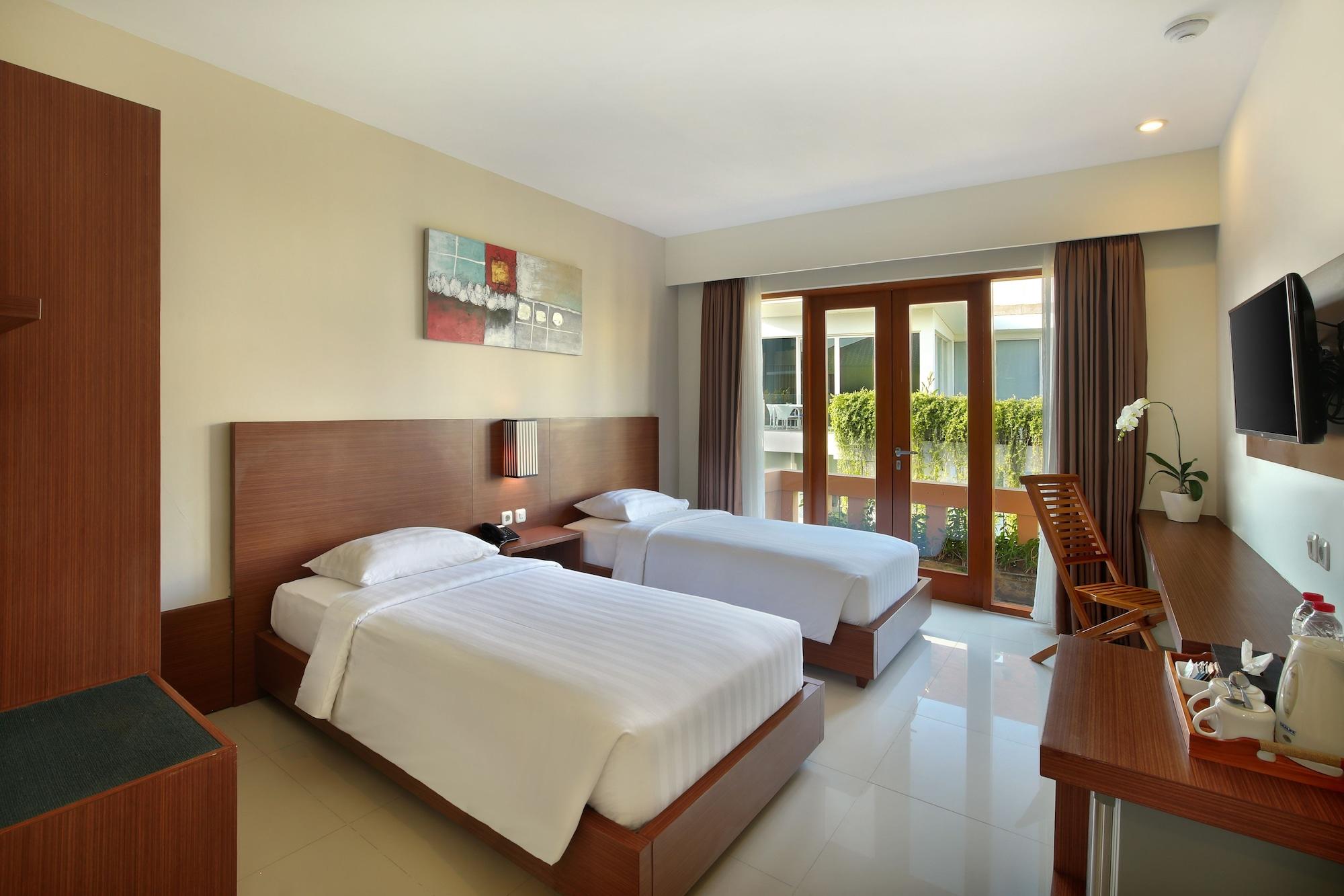 Bali Chaya Hotel Legian Exterior photo
