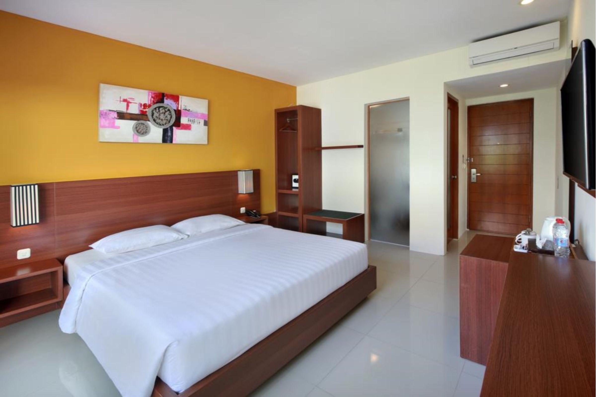 Bali Chaya Hotel Legian Exterior photo