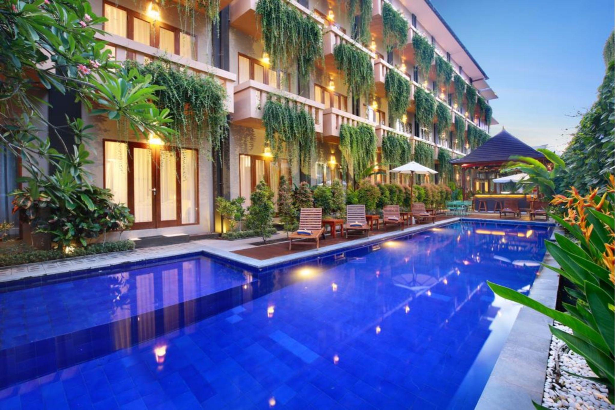 Bali Chaya Hotel Legian Exterior photo