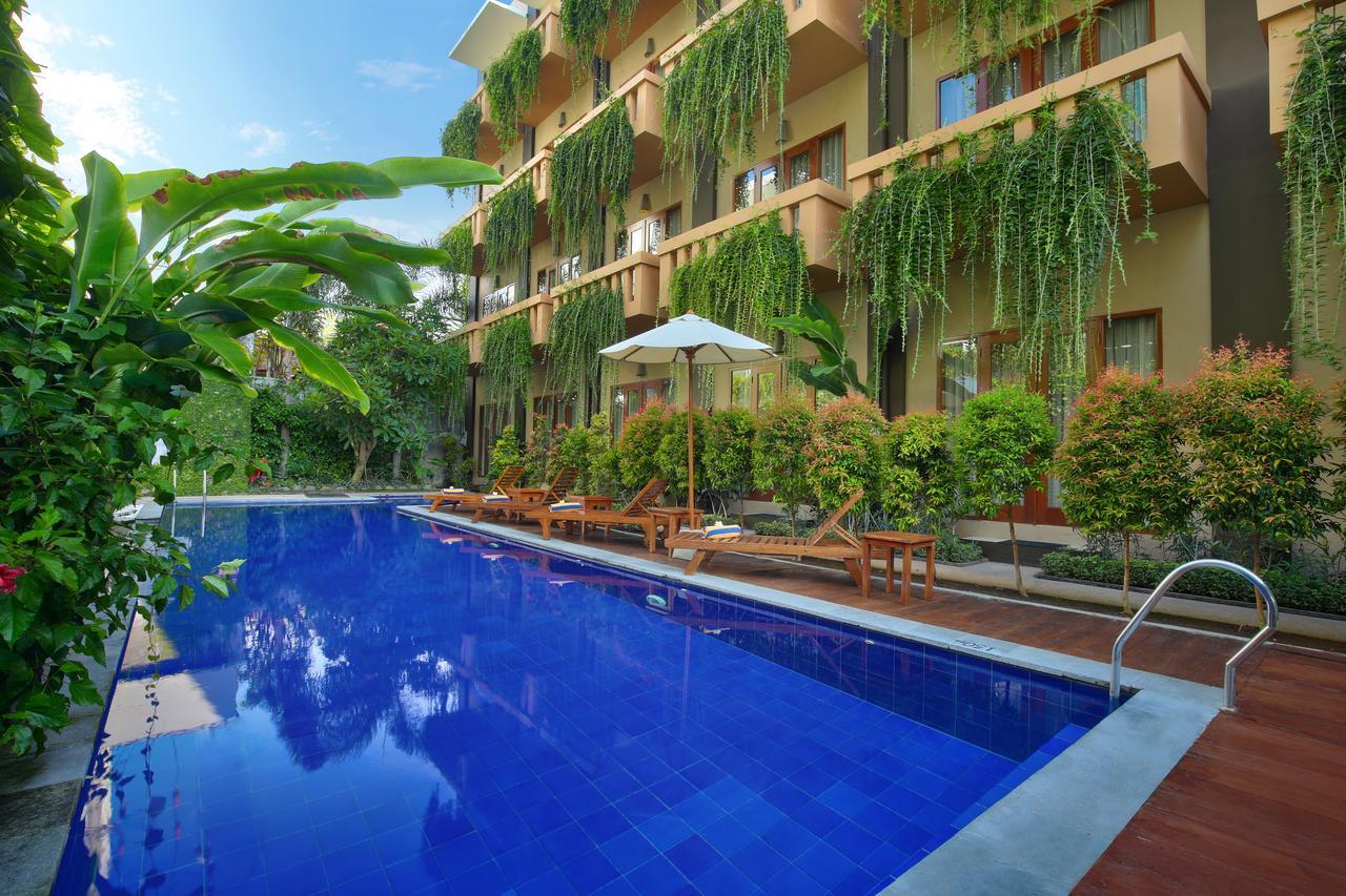 Bali Chaya Hotel Legian Exterior photo