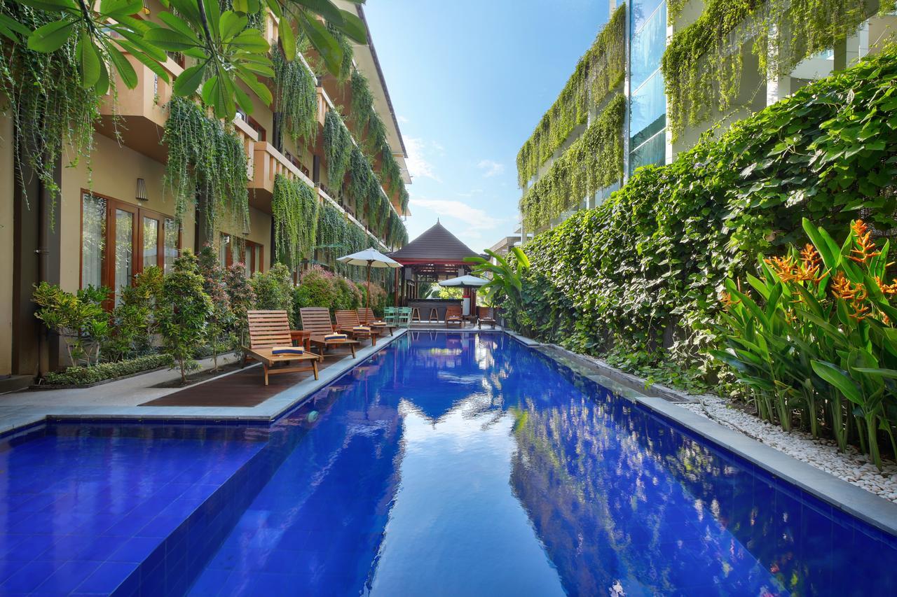 Bali Chaya Hotel Legian Exterior photo